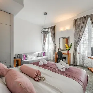 Bed & Breakfast Starlight Luxury ****